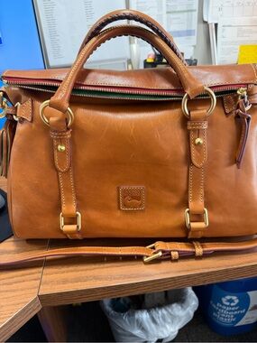Dooney & Bourke Florentine Leather Large Satchel Natural | NWT Heritage Classic